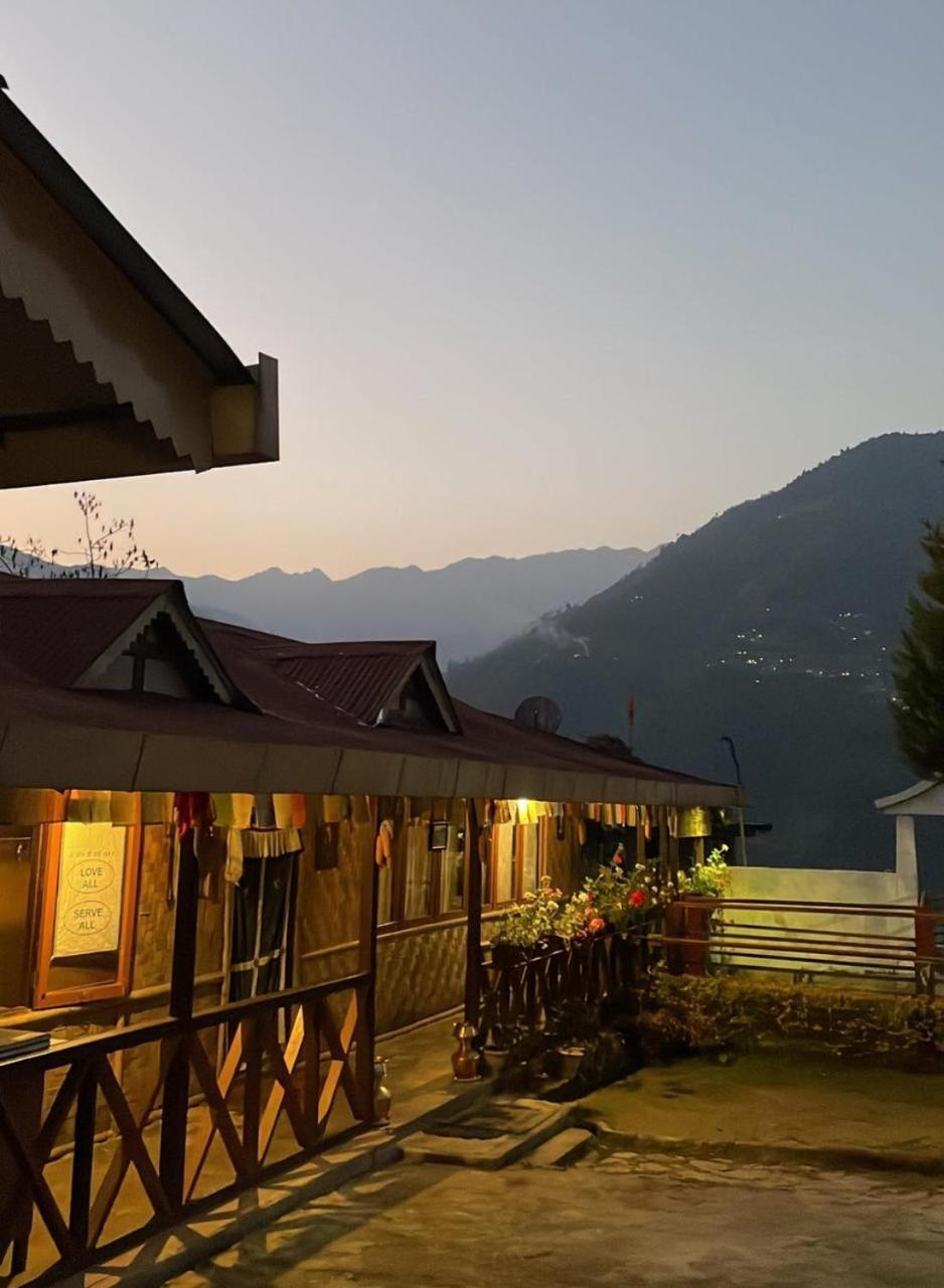 Daragaon Retreat Apartment Pelling Luaran gambar